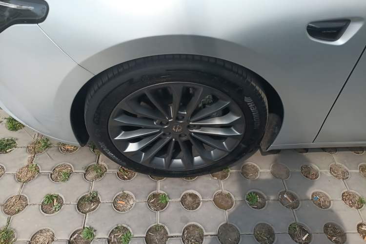 Used Leapmotor C01 2024 All-Electric 625 Deluxe Edition Left Front Wheel Hub