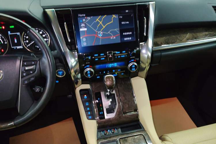 Used Toyota Vellfire 2023 Crown Dual-Engine 2.5L HV Ultimate Edition