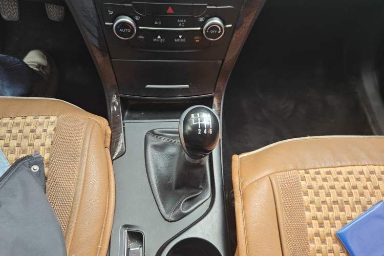 Used HYOSOW S6 2016 1.5T Manual Leading Model Gear Lever