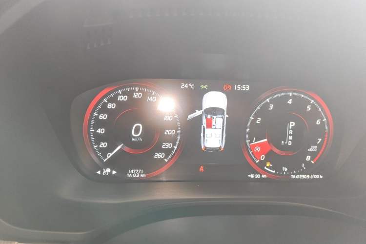 Used Volvo XC60 2019 T5 4x4 Smart & Dynamic Sport Edition China VI Standard