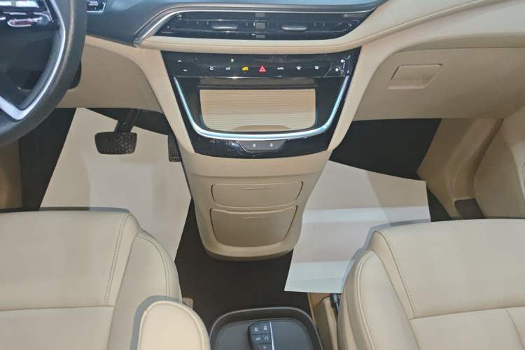 Used Buick GL8 2025 Model Land Executive Class First-Adoption Edition
