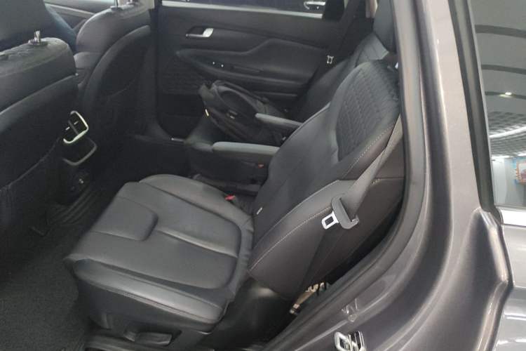 Used Hyundai Santa Fe 2019 380 TGDi TOP Automatic Two-Wheel Drive Flagship Version China VI Standard Left Rear Seat