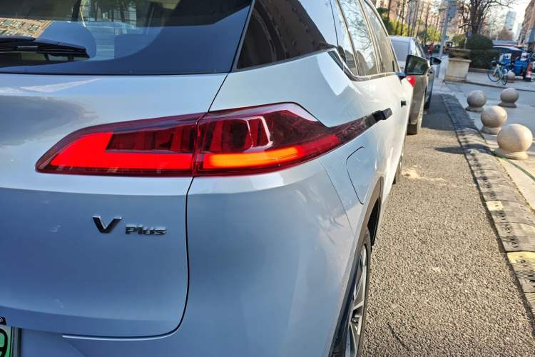 Used AION V 2024 Plus 70 Star Edition Lithium Iron Phosphate
