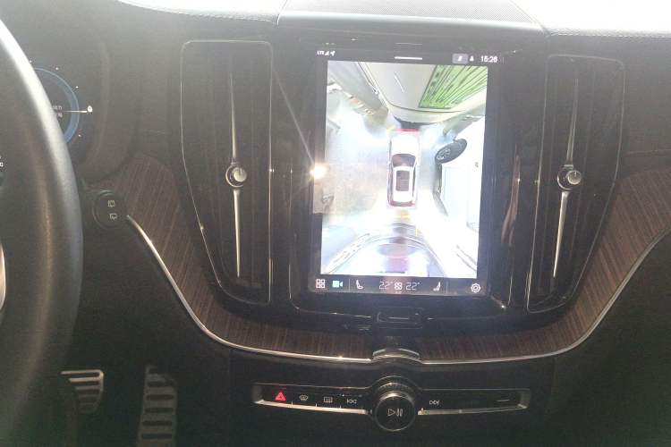 Used Volvo XC60 New Energy 2022 T8 Plug-in Hybrid All-Wheel Drive Smart Luxury Edition
