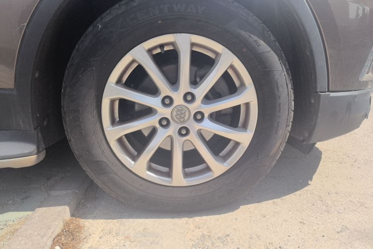 Used Buick Envision 2015 20T Four-Wheel Drive Elite Model Right Front Wheel Hub