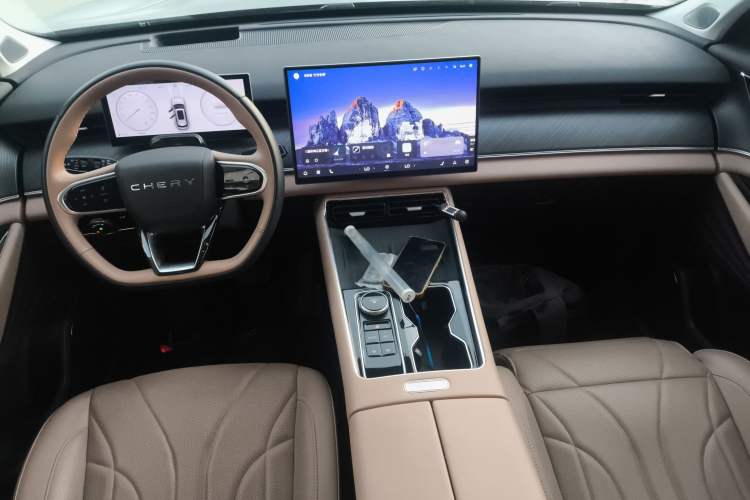 Used Chery Tiggo 8 L 2024 2.0T Two-Wheel Drive Prestige Version 5 Seats
