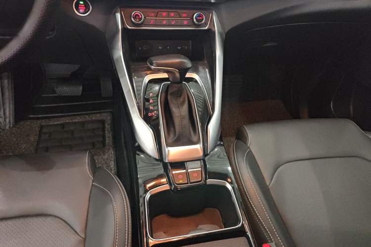 Used SAIC MAXUS G50 2019 1.5T Automatic Elite Edition China VI Standard