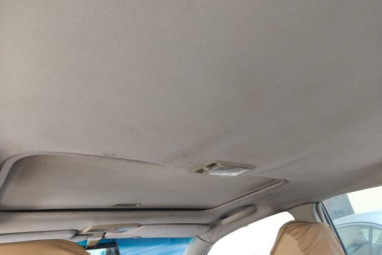 Used Geely Auto Ocean 2011 New Edition 1.5L Manual Comfort Model Headliner