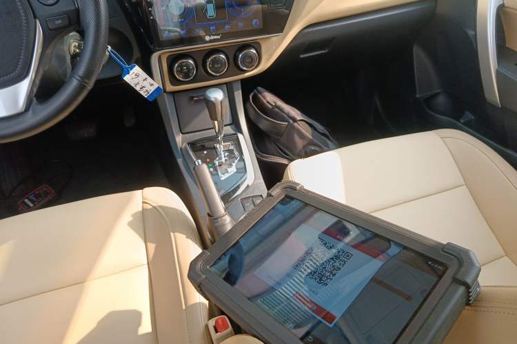 Used Toyota Corolla 2017 Revised Version 1.2T S-CVT GL-i Gear Lever