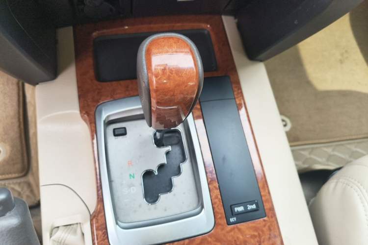 Used Toyota Land Cruiser 2014 4.0L Automatic Parallel Import Version Gear Lever