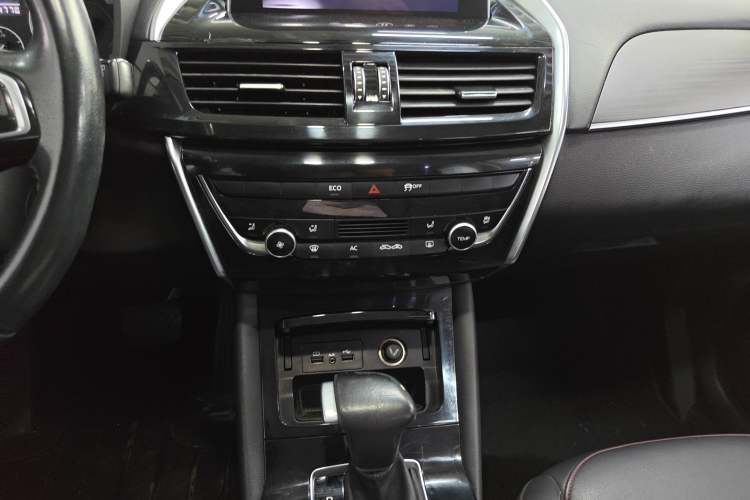 Used BORGWARD BX5 2017 20TGDI Automatic Two-Wheel Drive Pioneer Edition
