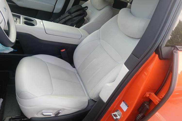 Used XPeng G6 2023 580 Long-Range Max Left Front Seat