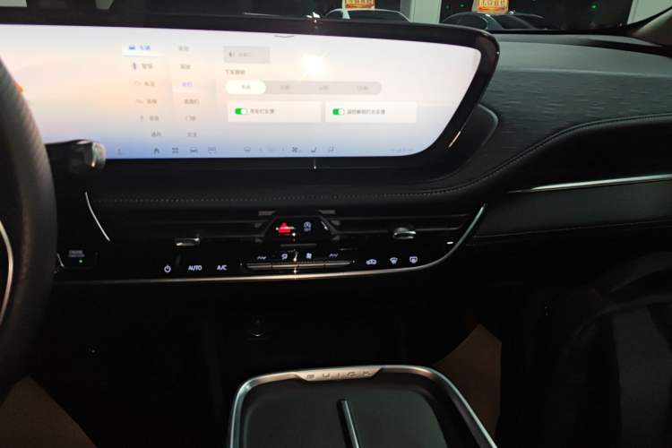 Used Buick LaCrosse 2025 28T Platinum Edition