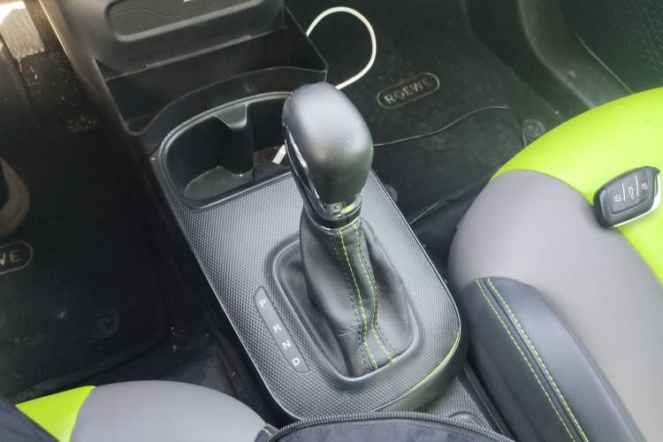 Used Roewe Clever 2021 302 km New Four-Seater Super-Efficient Version