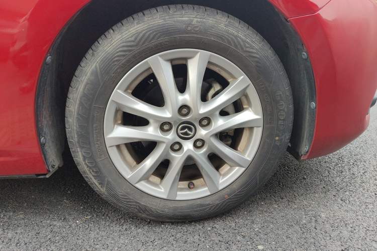 Used Mazda 3 Axela 2017 Hatchback 1.5L Automatic Luxury Model Emission Standard China V