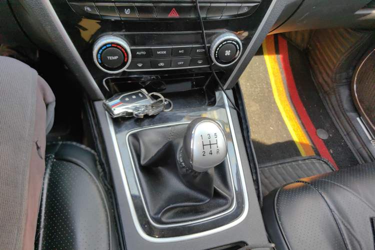 Used Leopaard CS10 2017 1.5T Manual Prestige Model Gear Lever