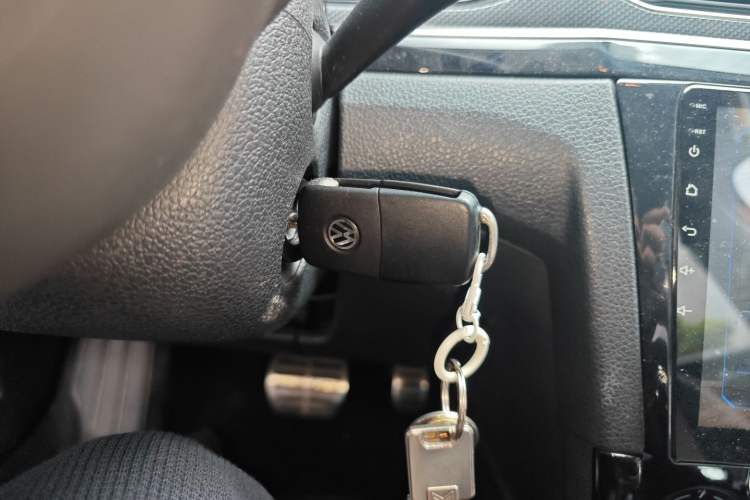 Used Volkswagen C-TREK 2017 230TSI DSG Comfort Version