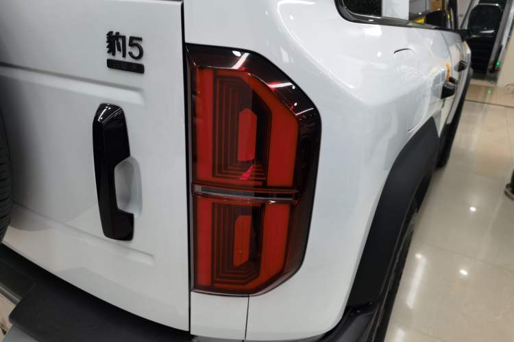 Used Formula Leopard Leopard 5 2023 Cloud Ride Flagship Edition
