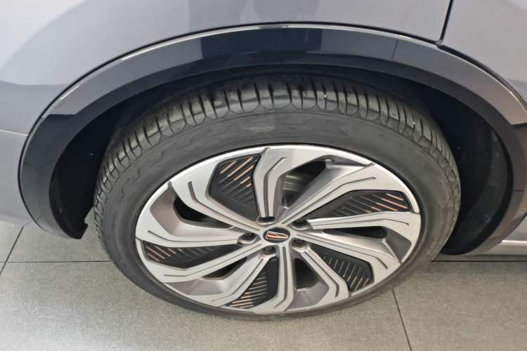 Used Hongqi E-HS9 2022 660 km Range Flagship Edition Four Seats Right Rear Wheel Hub