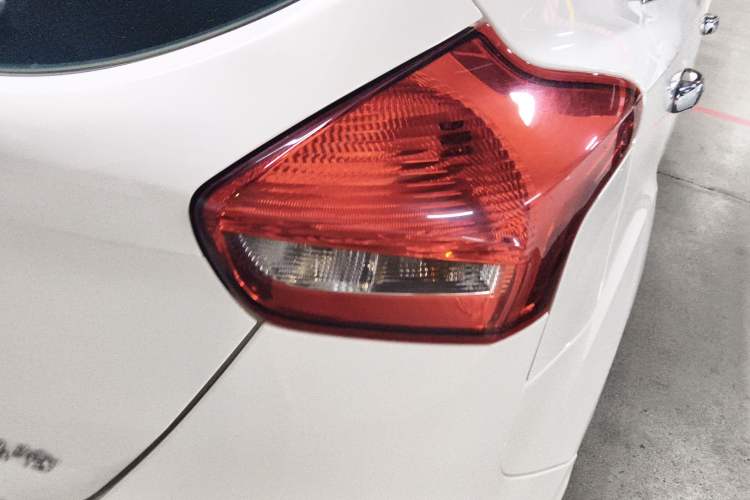 Used Ford Focus 2018 Hatchback Classic 1.6L Automatic Trendy SmartDrive Edition