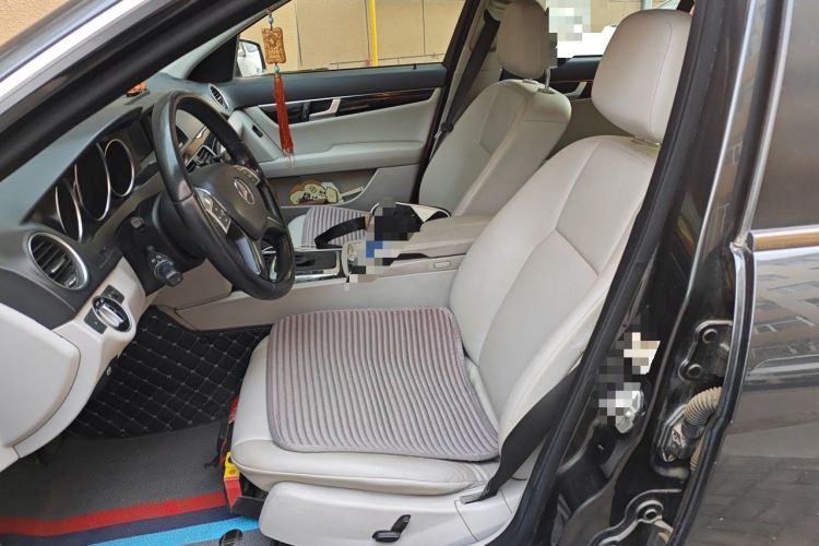 Used Mercedes-Benz C-Class 2010 C 180K Classic model