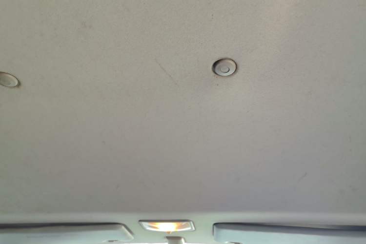 Used FORTHING Lingzhi 2014 V3 1.5L 7-Seater Comfort Model