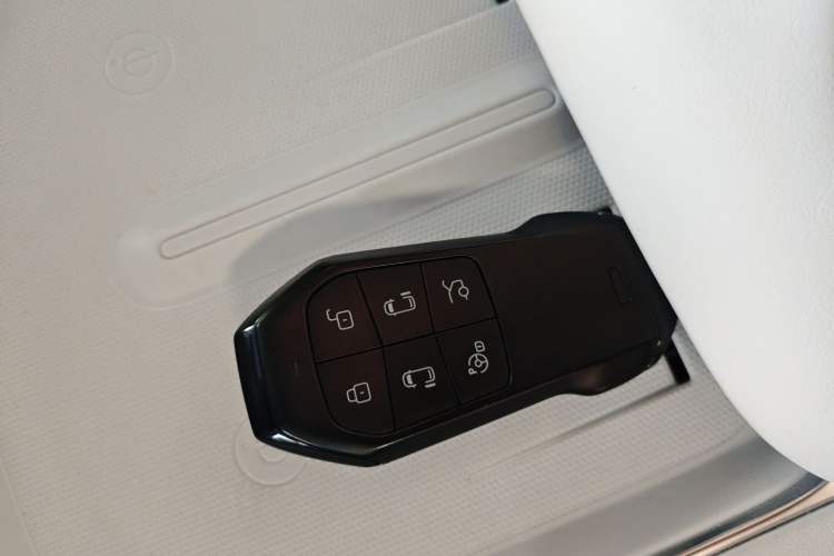 Used XPeng X9 2024 640 All-Wheel Drive High-Performance Max