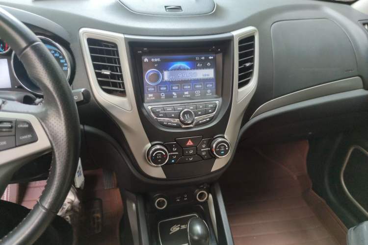 Used CHANGAN CS35 2014 1.6L Automatic Luxury Model China IV Standard
