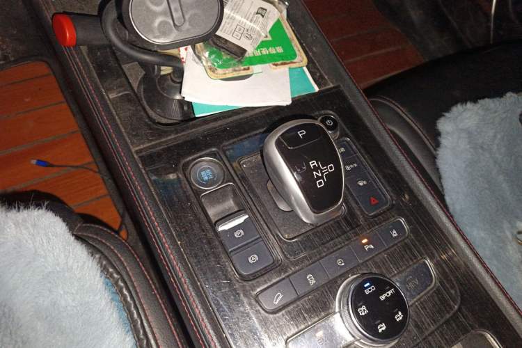 Used BYD Tang New Energy 2018 DM 2.0T All-Wheel Drive Smart Connectivity Luxury Model 7 Seats China V Emission Standard