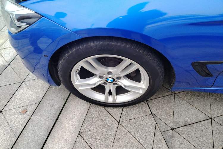 Used BMW 3 Series GT 2019 320i M Sport Package Left Front Wheel Hub