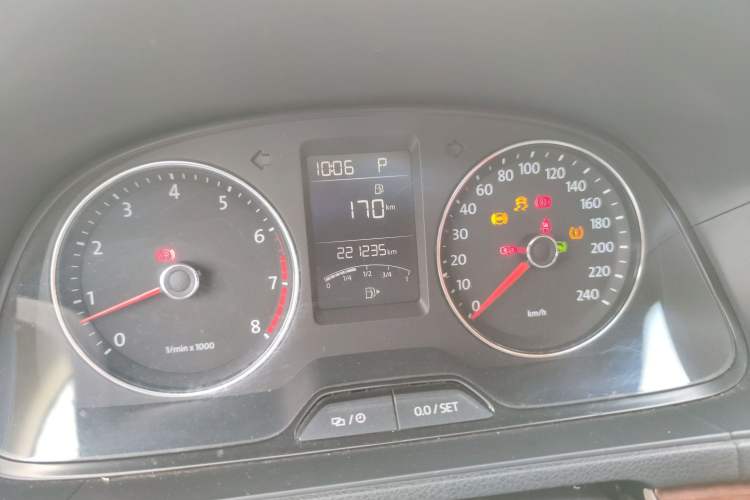 Used Volkswagen Lavida 2013 Restyled Classic 1.6L Automatic Comfort Edition Odometer Close Up