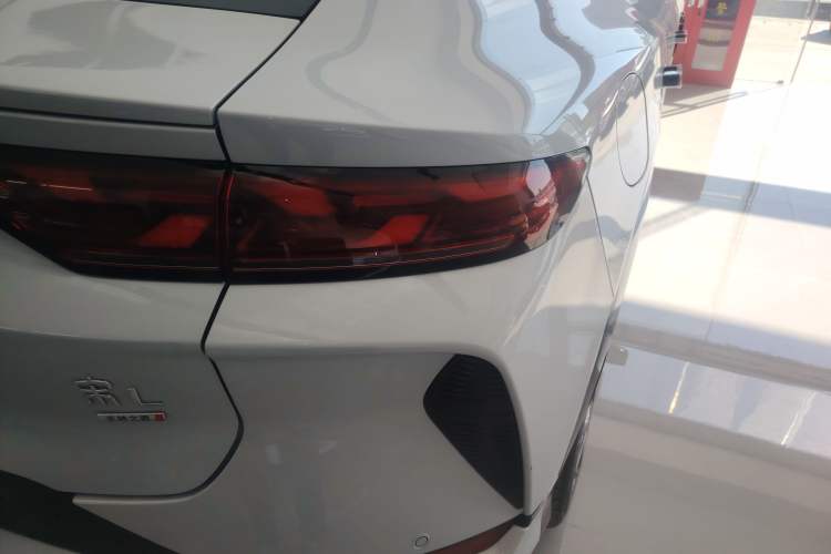 Used BYD Song L EV 2025 Intelligent Driving Version 662 km LiDAR Excellence Edition