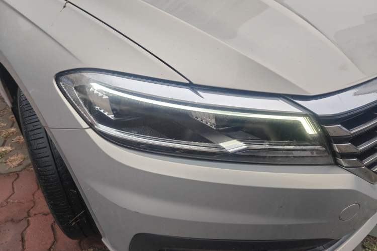 Used Volkswagen Lavida 2019 280TSI DSG Comfort Edition China VI standard Right Front Headlight