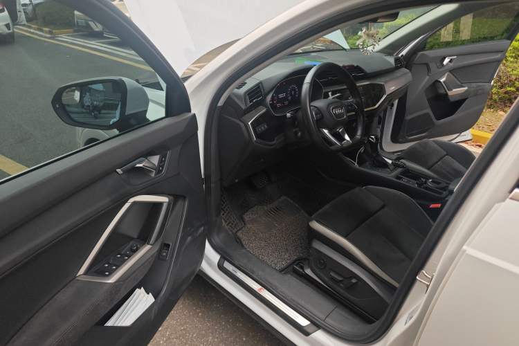 Used Audi Q3 2021 35 TFSI Fashionable and Elegant Model