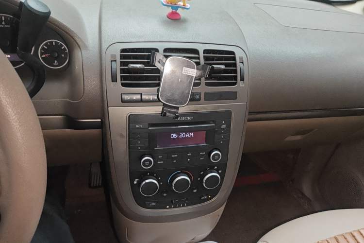 Used Buick GL8 2012 2.4L BASE Comfort Edition
