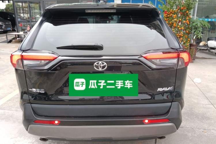 Used Toyota RAV4 2023 2.0L CVT Two-Wheel Drive Fashion Edition
