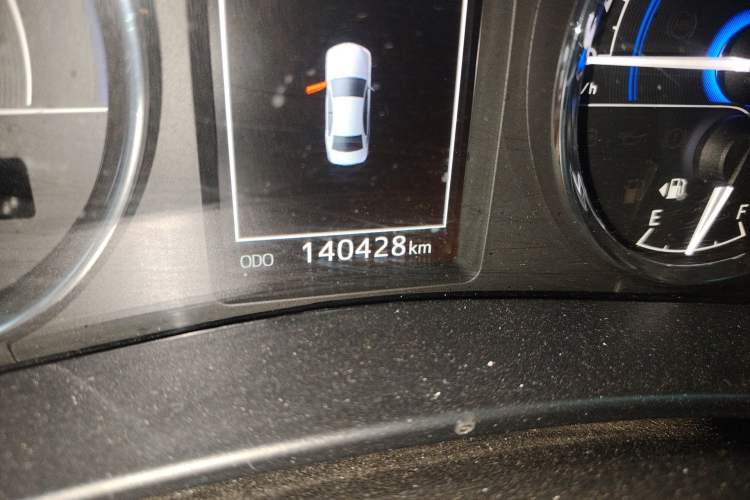 Used Toyota Corolla 2016 Dual-Engine 1.8L E-CVT Pioneer Edition Odometer Close Up