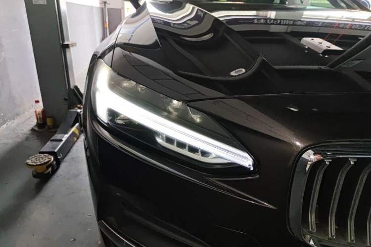 Used Volvo S90 2022 B5 Zhiyuan Luxury Edition