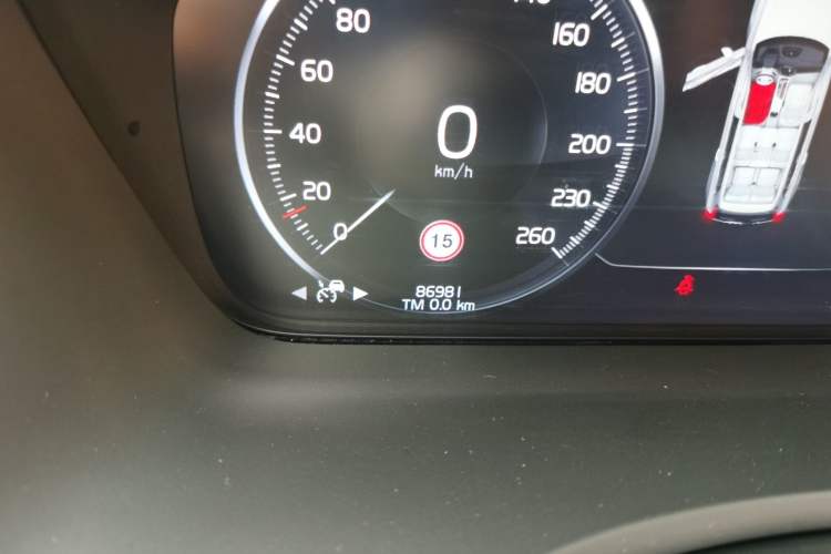 Used Volvo XC90 2015 T6 Zhiya Edition 7-seater Odometer Close Up