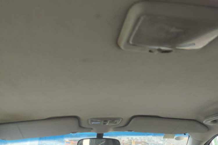 Used Great Wall Wingle 5 2017 2.4L European Version Gasoline Two-Wheel Drive Entry-Level Big Double Cab 4G69S4N