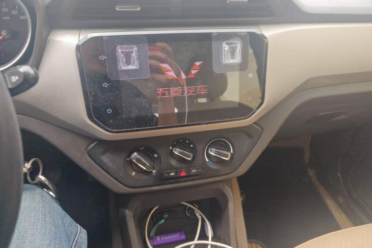 Used Wuling Hongguang 2019 1.5L S Comfort Edition China VI LAR