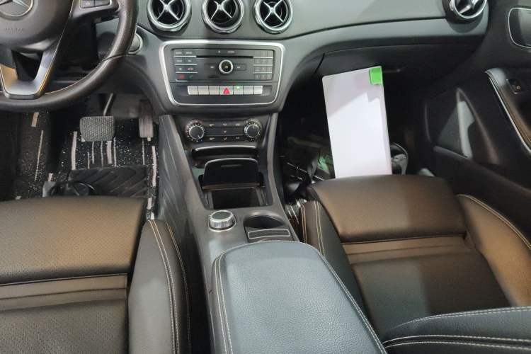 Used Mercedes-Benz GLA 2017 GLA 200 Fashion Model
