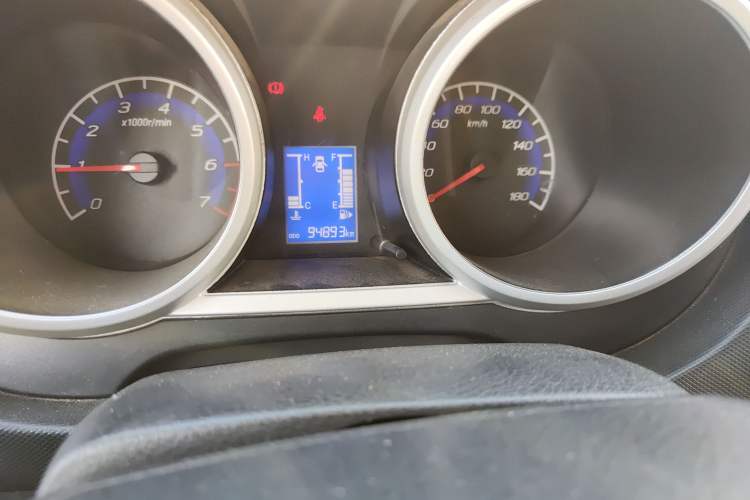 Used CHANGAN KAICHENG Ounuo S 2014 1.3L Happiness Model Odometer Close Up