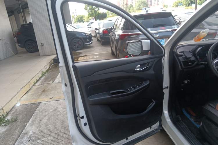 Used Wuling Hongguang S3 2019 1.5L Manual Comfort Model China VI Standard