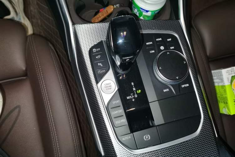 Used BMW 3 Series 2020 325i M Sport Night Edition package Gear Lever