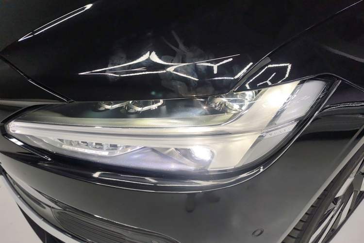 Used Volvo S90 New Energy 2025 Plug-in Hybrid Four-Wheel Drive Long-Range Luxury Smart Edition