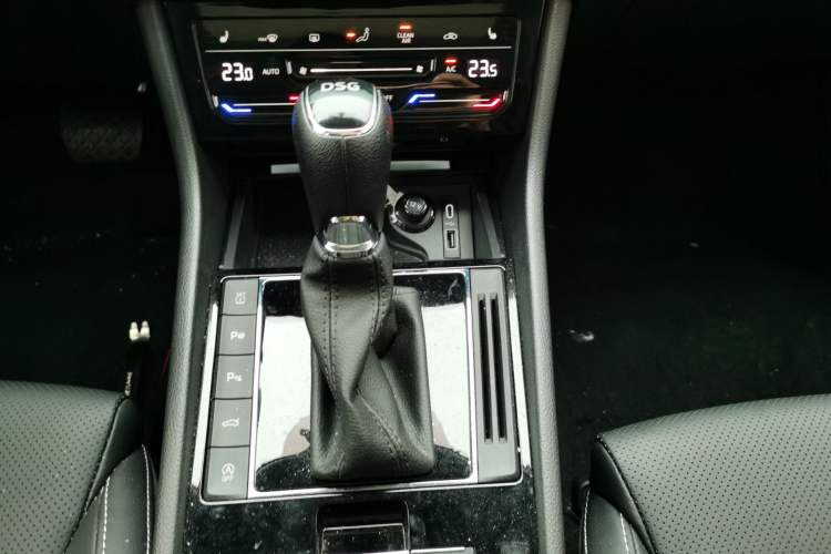 Used Skoda Superb 2023 Facelifted TSI280 DSG Luxury Edition
