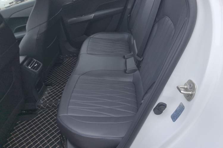 Used CHANGAN Eado PHEV 2025 Smart New Blue Whale 145KM Battleship Edition Left Rear Seat