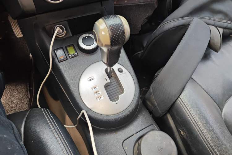 Used Dongfeng Fengdu MX6 2015 2.0L CVT 4x4 Dream Edition
