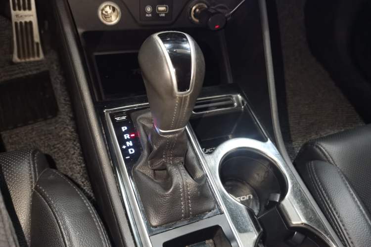 Used Hyundai Tucson 2018 1.6T Dual-Clutch Two-Wheel Drive 15th Anniversary Special Edition
